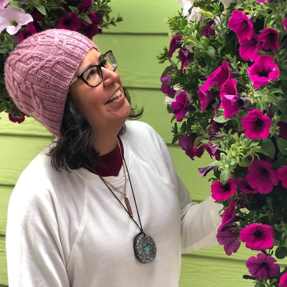 Meet your Posher, Ursula - Picture 1 of 1